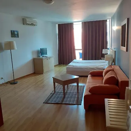 студио Apartment *